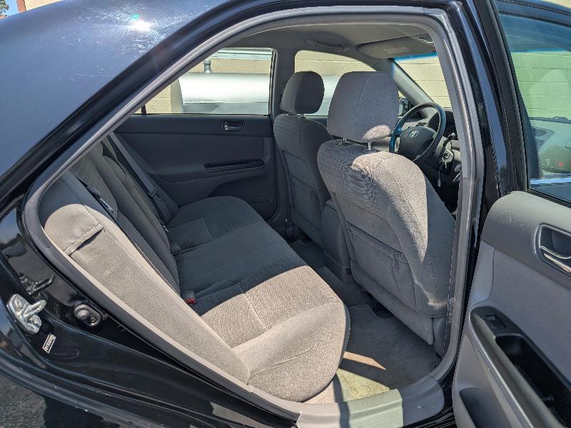 Toyota Camry LE V6 2005