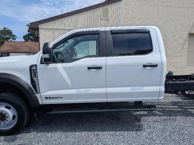 Ford F-550 Crew Cab DRW 4WD 2024