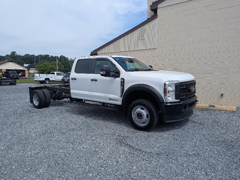 Ford F-550 Crew Cab DRW 4WD 2024