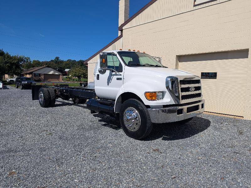Ford F-750 Regular Cab 2WD DRW 2006
