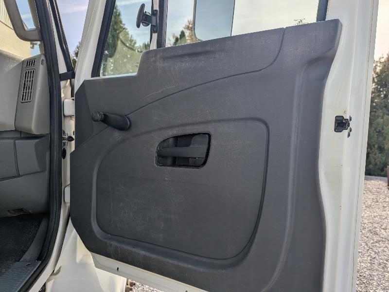International 4300  2019