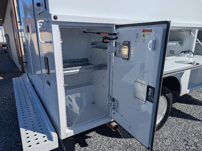 Ford E-Series Cutaway E-350 DRW 138" WB 2024