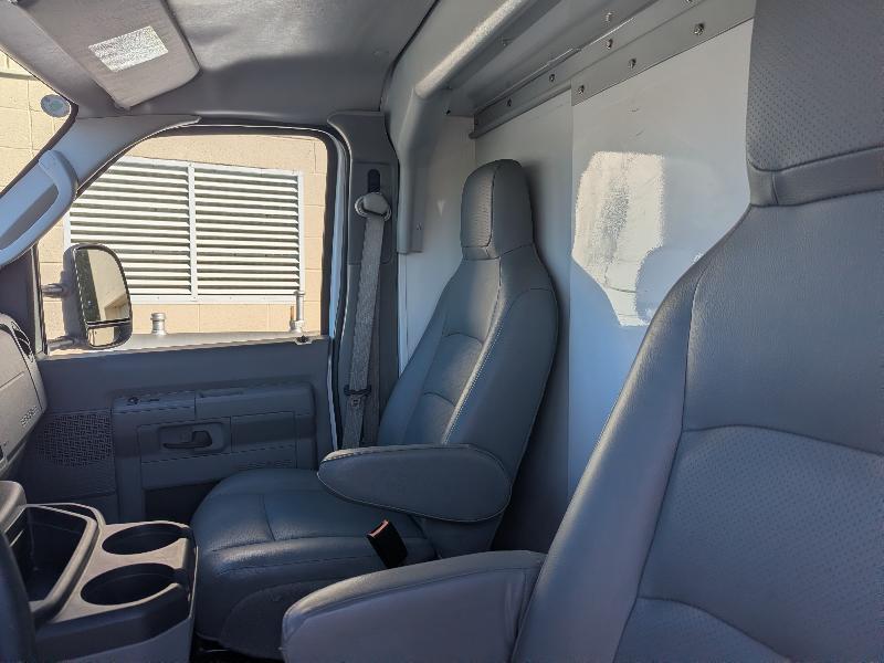 Ford E-Series Cutaway E-350 DRW 138" WB 2024