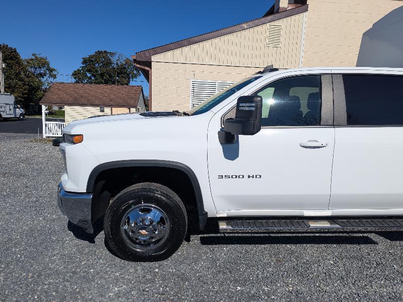 Chevrolet Silverado 3500HD LT Crew Cab 4WD 2024