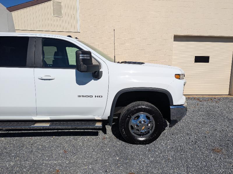 Chevrolet Silverado 3500HD LT Crew Cab 4WD 2024
