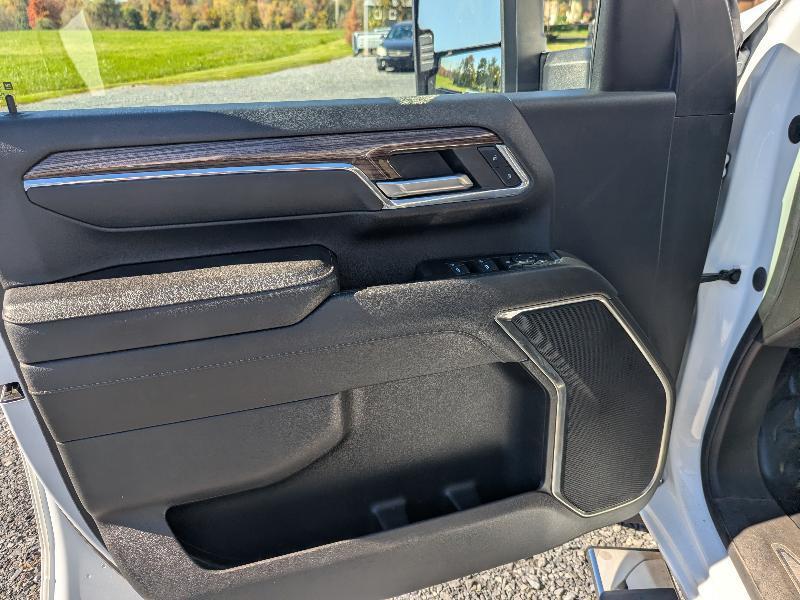 Chevrolet Silverado 3500HD LT Crew Cab 4WD 2024