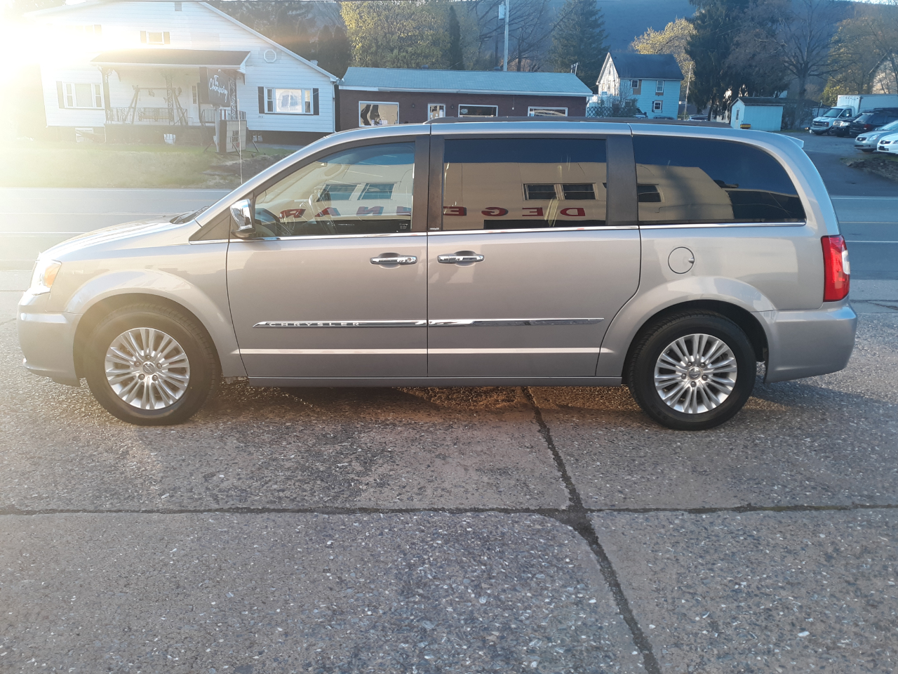 Buy Here Pay Here 2013 Chrysler Town & Country TouringL for Sale in