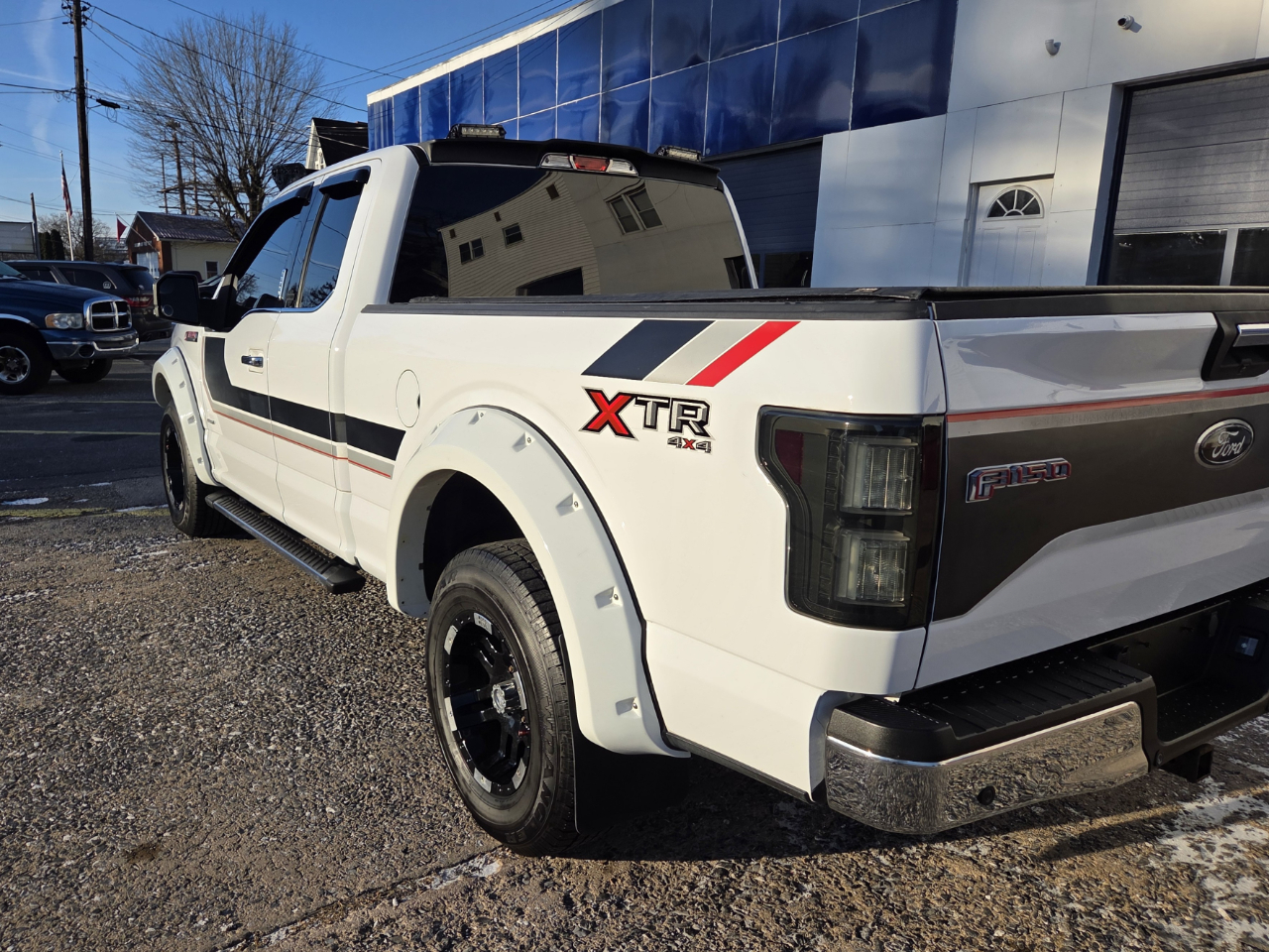 Ford F-150 Lariat SuperCab 6.5-ft. Bed 4WD 2015