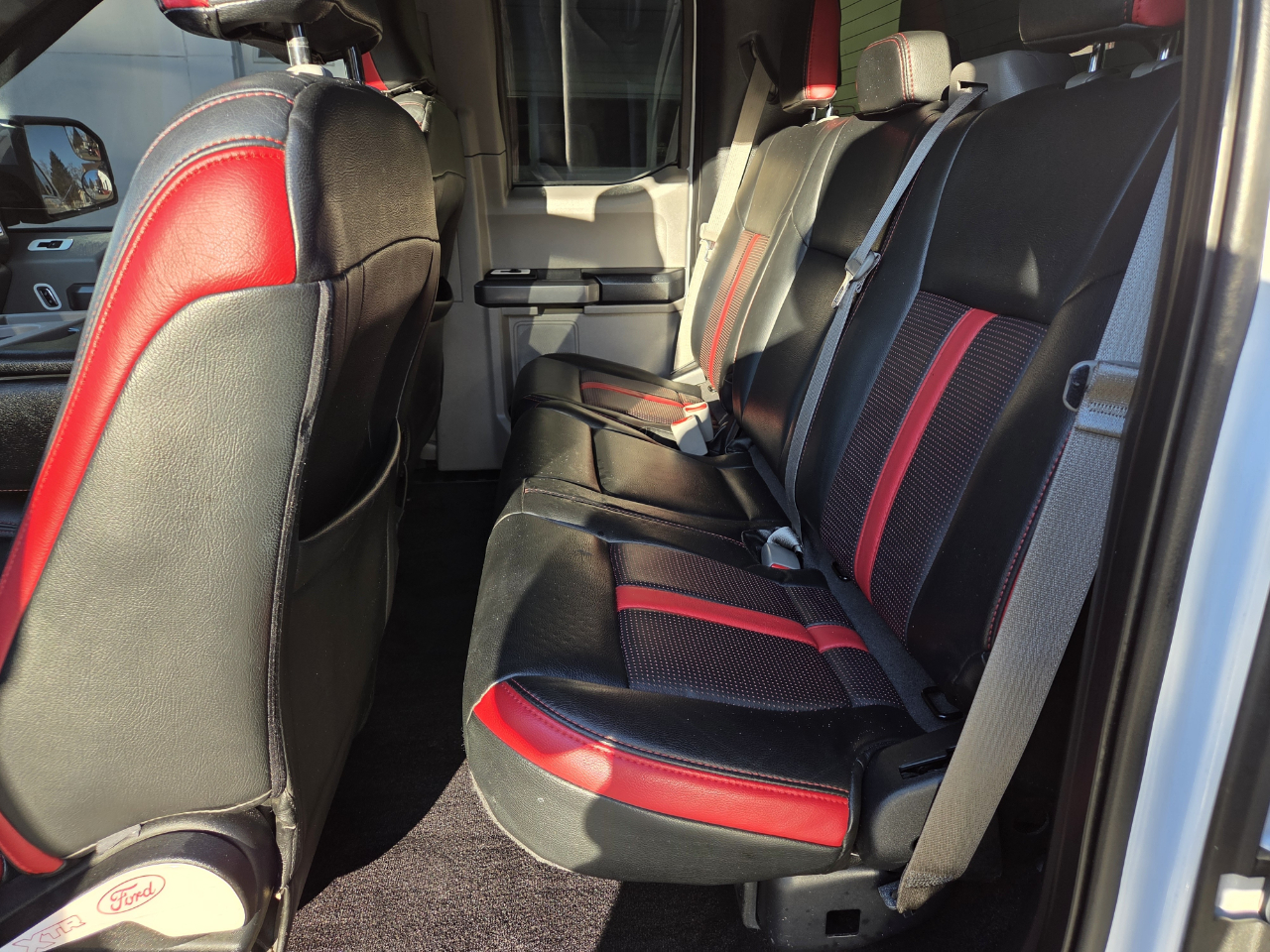 Ford F-150 Lariat SuperCab 6.5-ft. Bed 4WD 2015