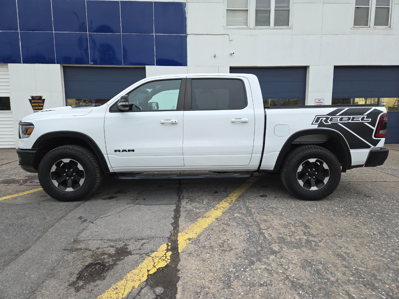 RAM 1500 Rebel Crew Cab SB 4WD 2022