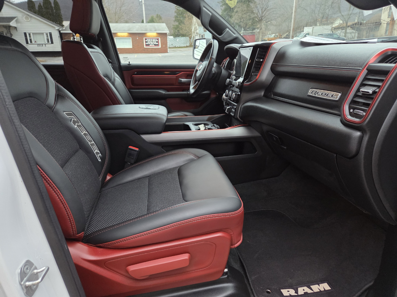 RAM 1500 Rebel Crew Cab SB 4WD 2022