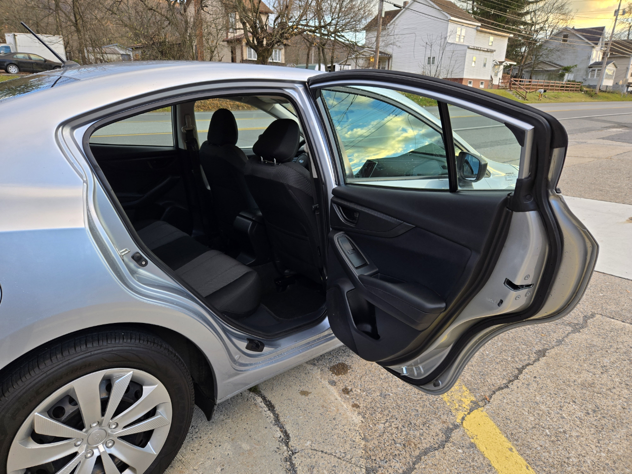 Subaru Impreza 2.0i 4-Door 2017