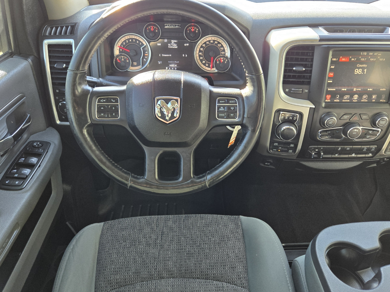 RAM 1500 Big Horn Crew Cab 4WD 2014