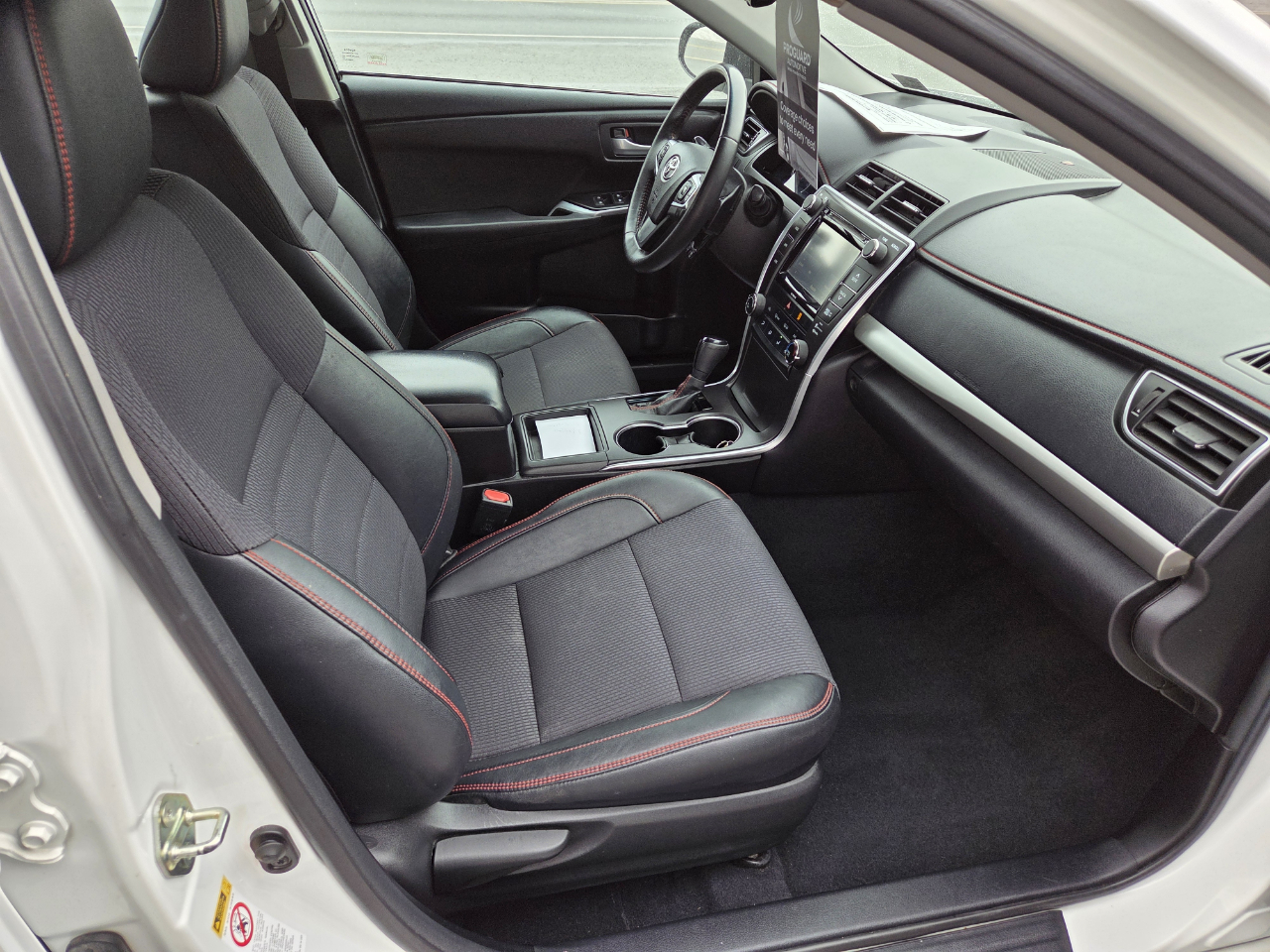 Toyota Camry SE 2017