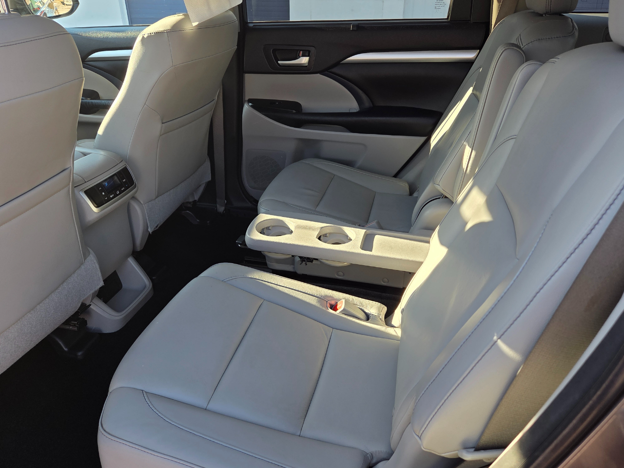 Toyota Highlander XLE AWD V6 2016