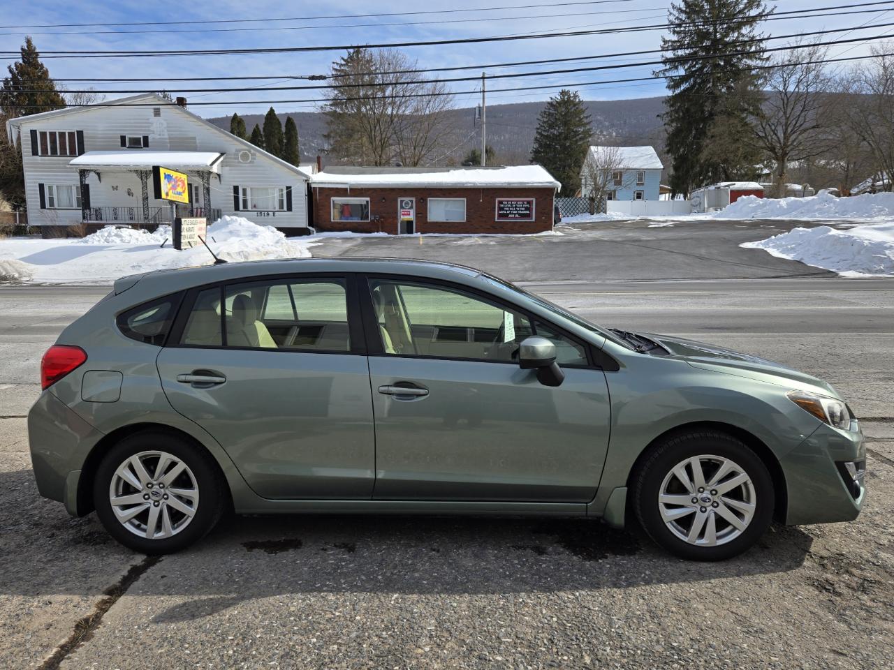 Subaru Impreza 2.0i Premium PZEV 5-Door 2015