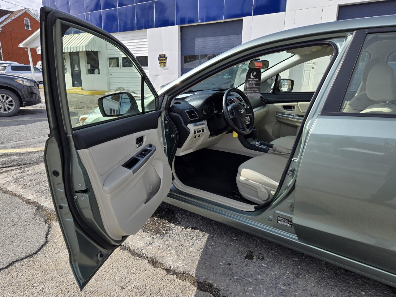 Subaru Impreza 2.0i Premium PZEV 5-Door 2015