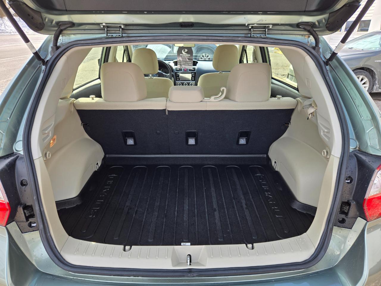 Subaru Impreza 2.0i Premium PZEV 5-Door 2015