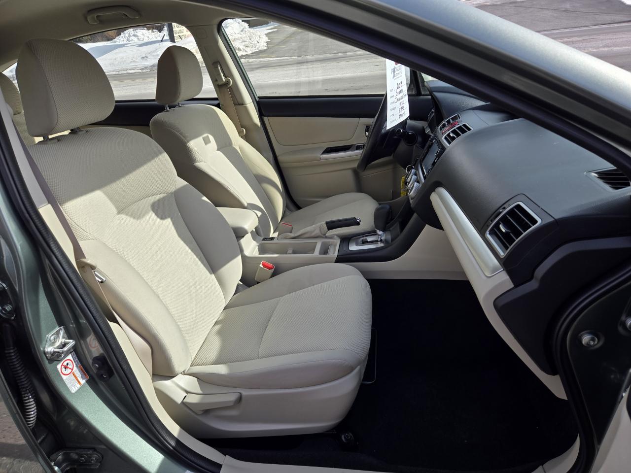 Subaru Impreza 2.0i Premium PZEV 5-Door 2015