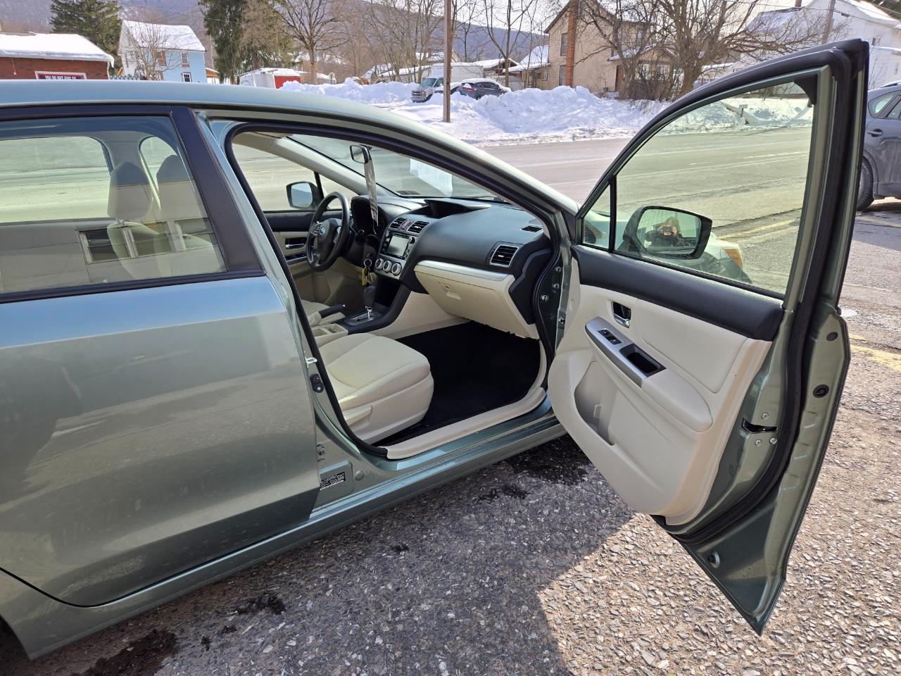 Subaru Impreza 2.0i Premium PZEV 5-Door 2015