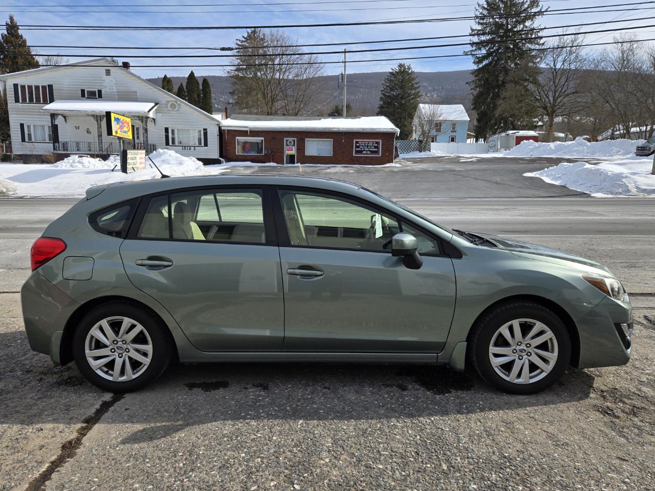 Subaru Impreza 2.0i Premium PZEV 5-Door 2015