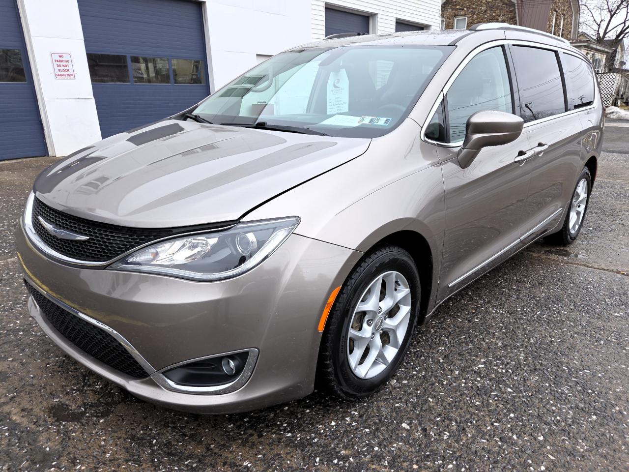 Chrysler Pacifica Touring-L Plus 2017