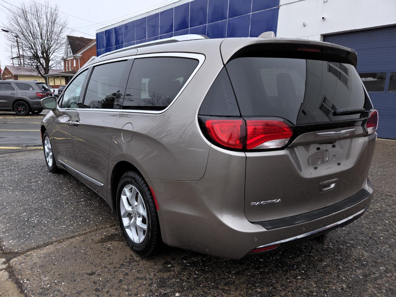 Chrysler Pacifica Touring-L Plus 2017