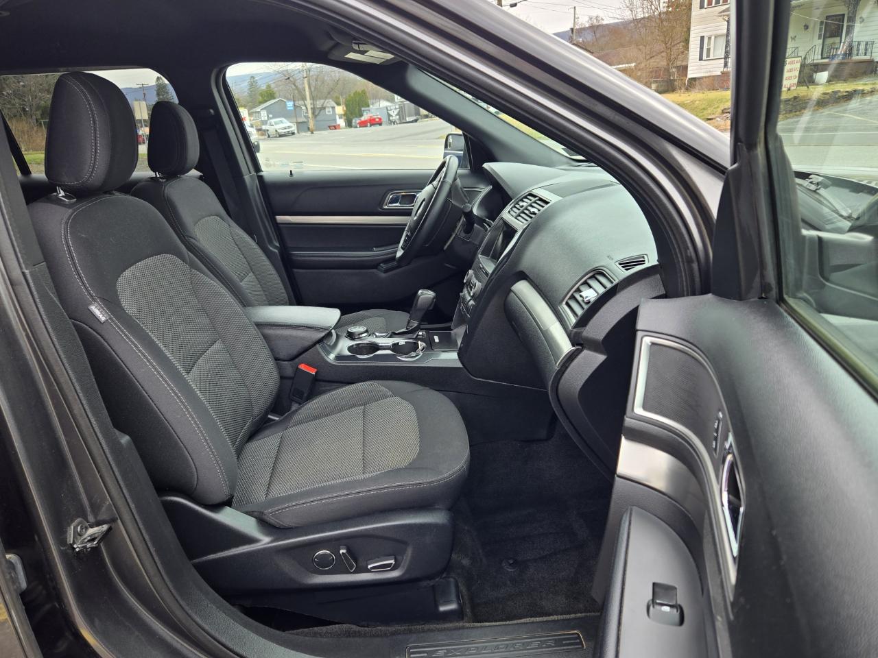 Ford Explorer XLT 4WD 2018