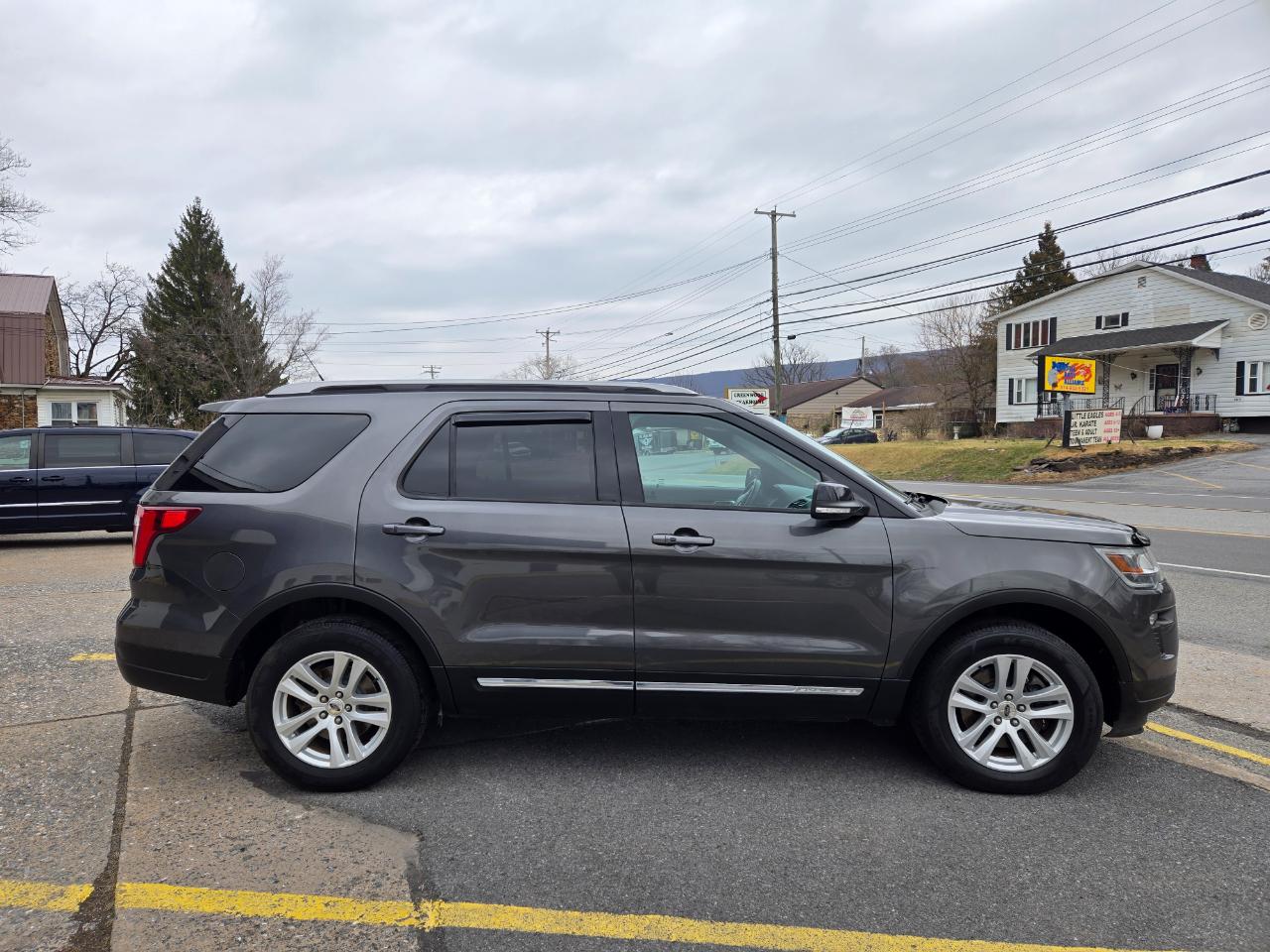 Ford Explorer XLT 4WD 2018
