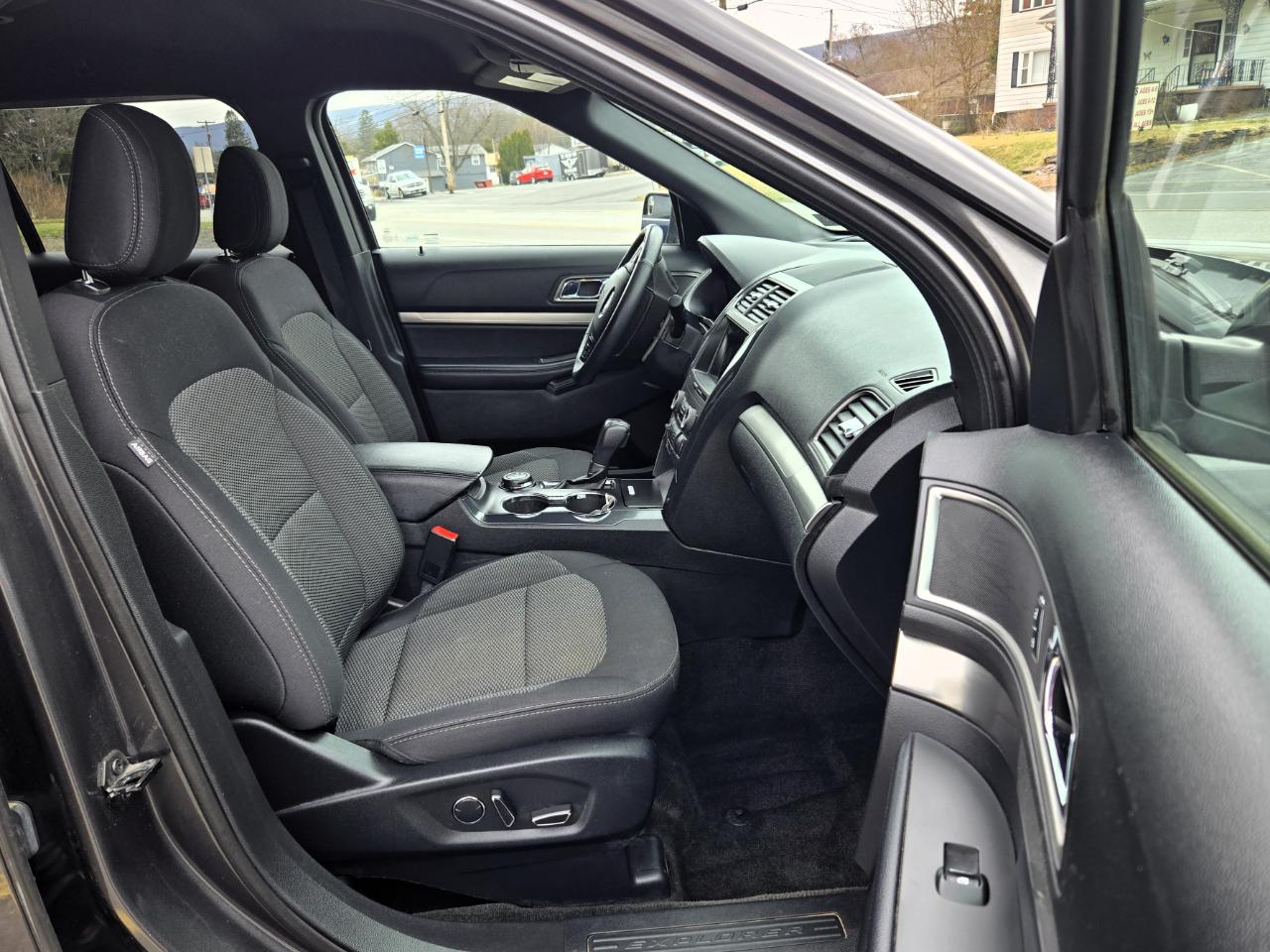 Ford Explorer XLT 4WD 2018