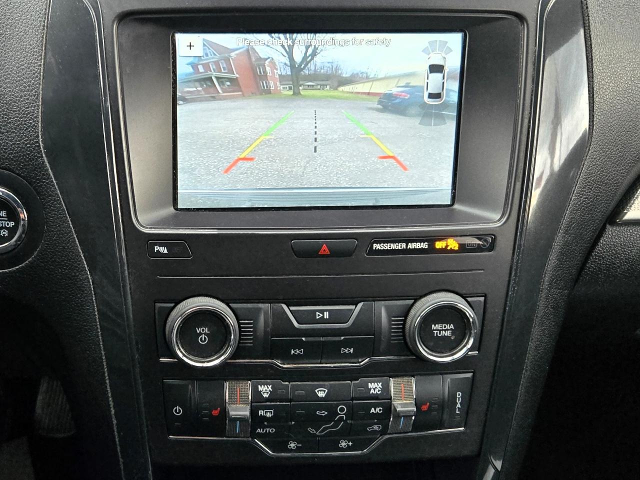 Ford Explorer XLT 4WD 2018