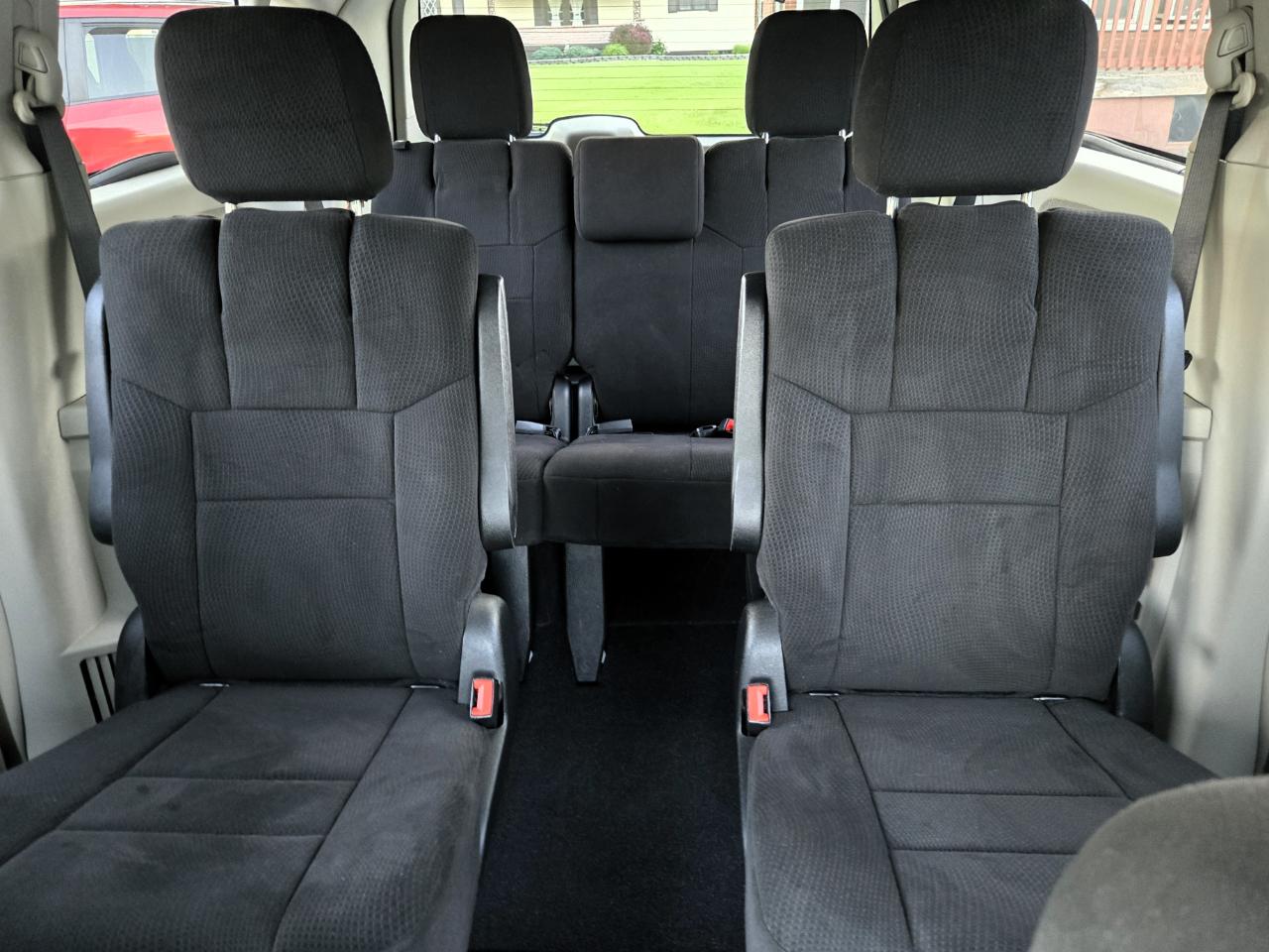 Chrysler Town & Country Touring 2012