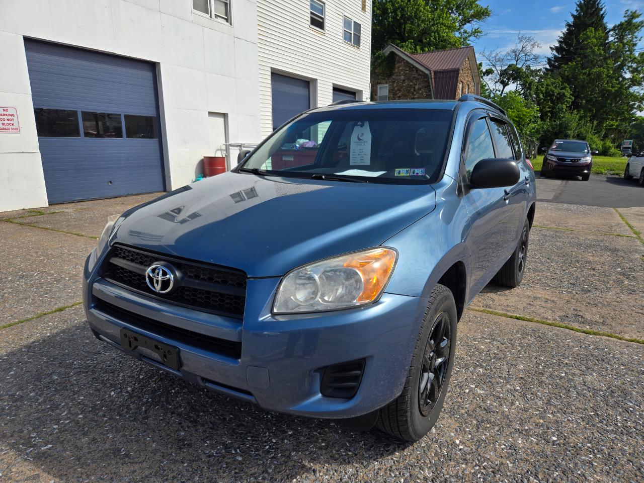 Toyota RAV4 Base I4 4WD 2012