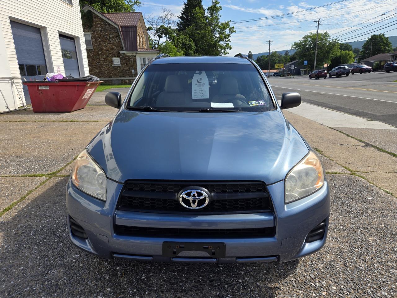 Toyota RAV4 Base I4 4WD 2012