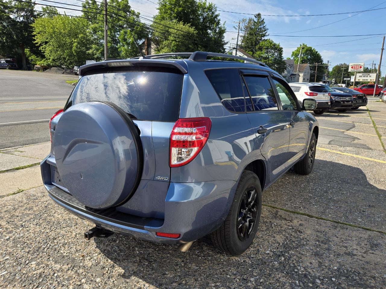 Toyota RAV4 Base I4 4WD 2012