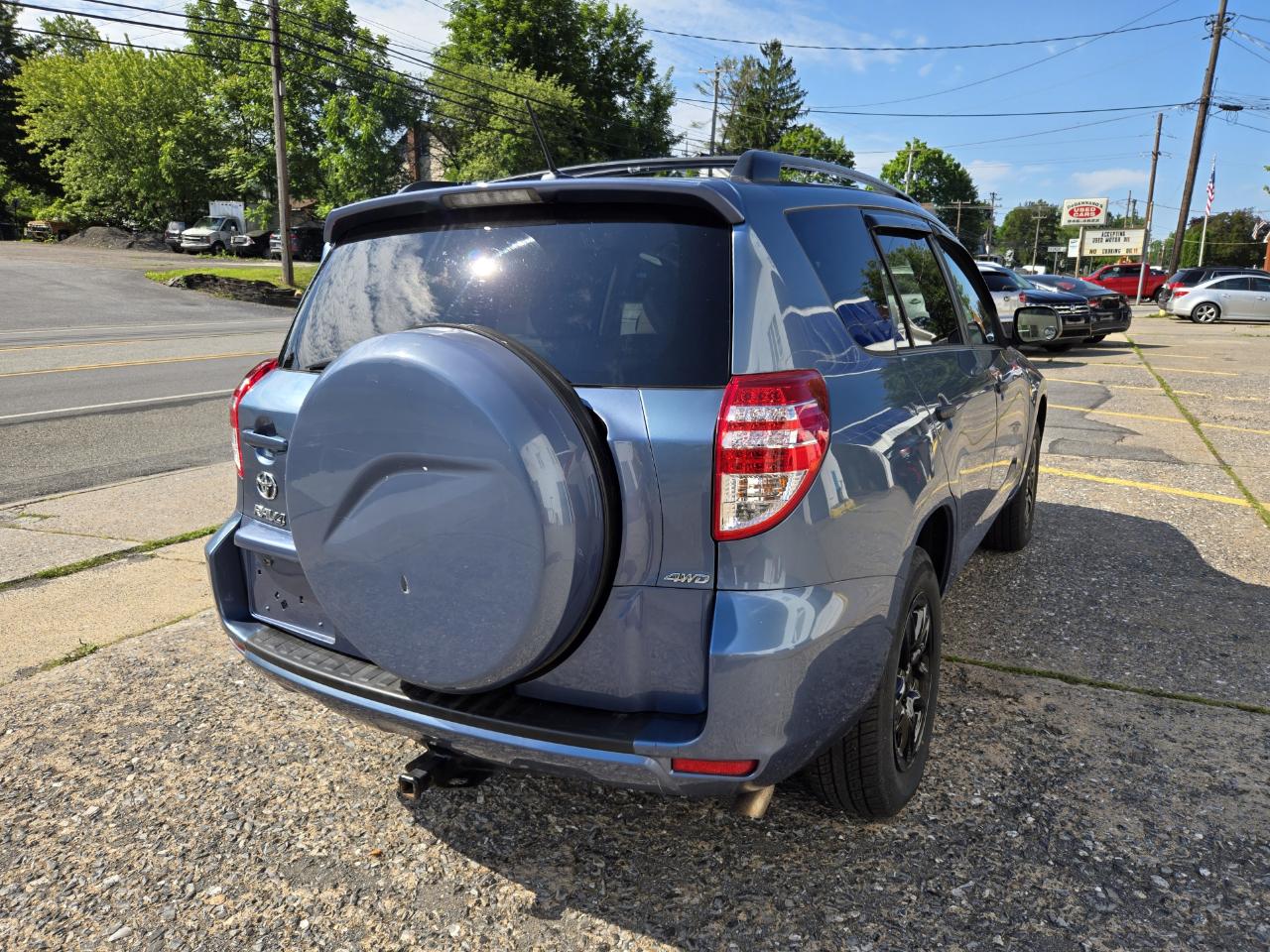 Toyota RAV4 Base I4 4WD 2012