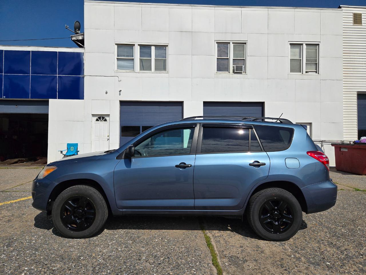Toyota RAV4 Base I4 4WD 2012