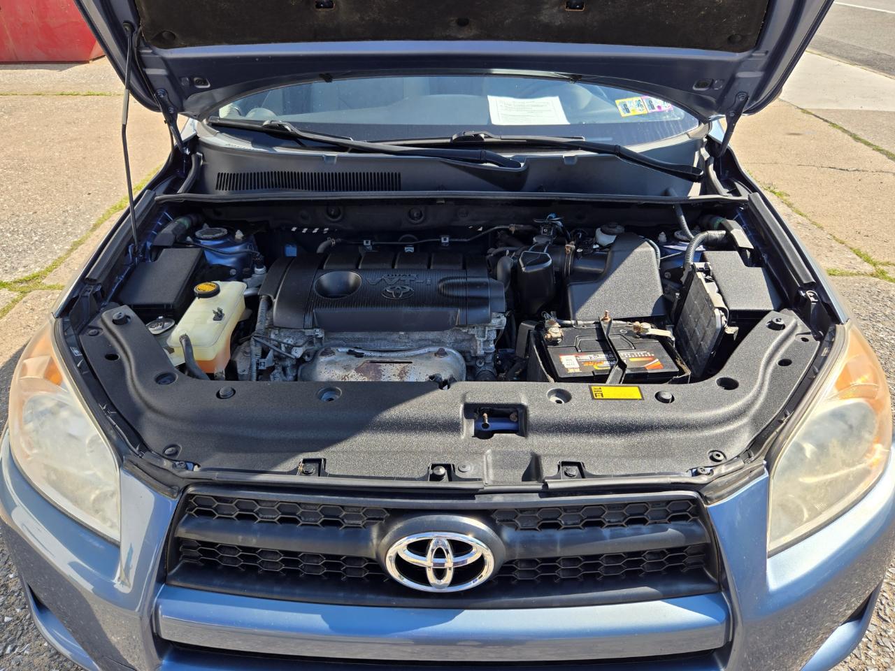 Toyota RAV4 Base I4 4WD 2012