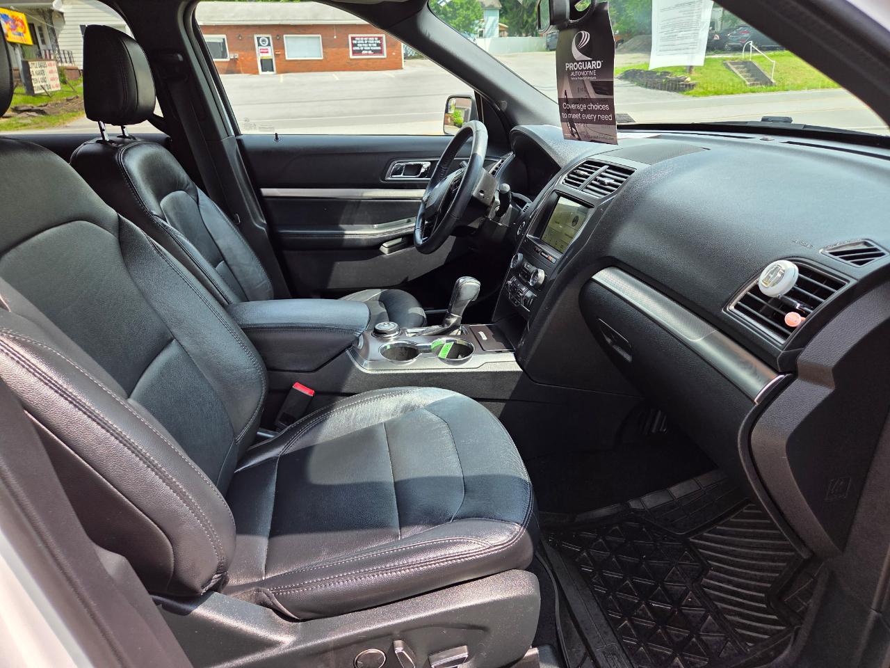 Ford Explorer XLT 4WD 2018