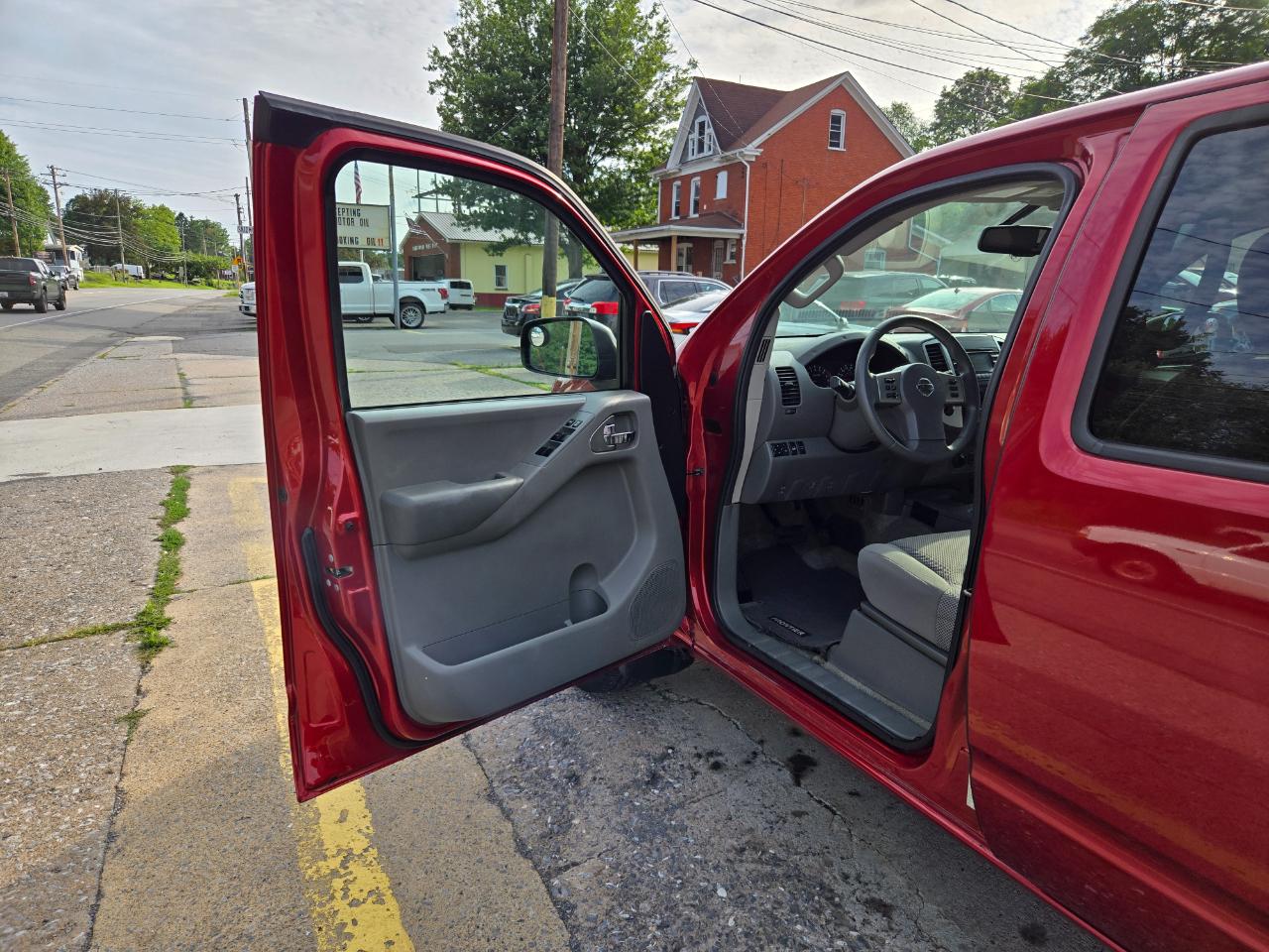 Nissan Frontier SV Crew Cab 4WD 2014