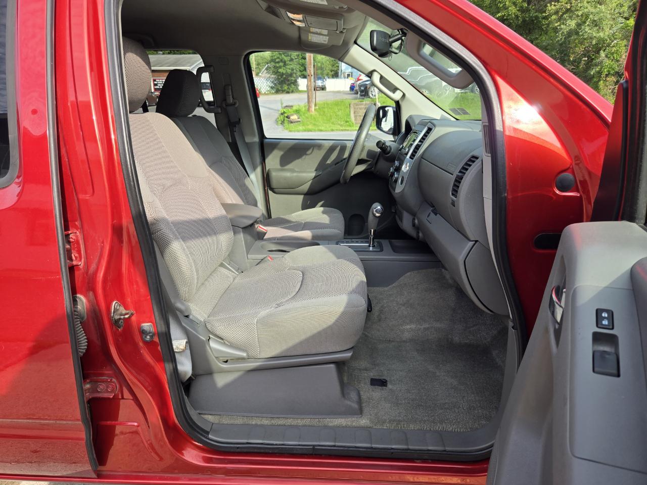 Nissan Frontier SV Crew Cab 4WD 2014