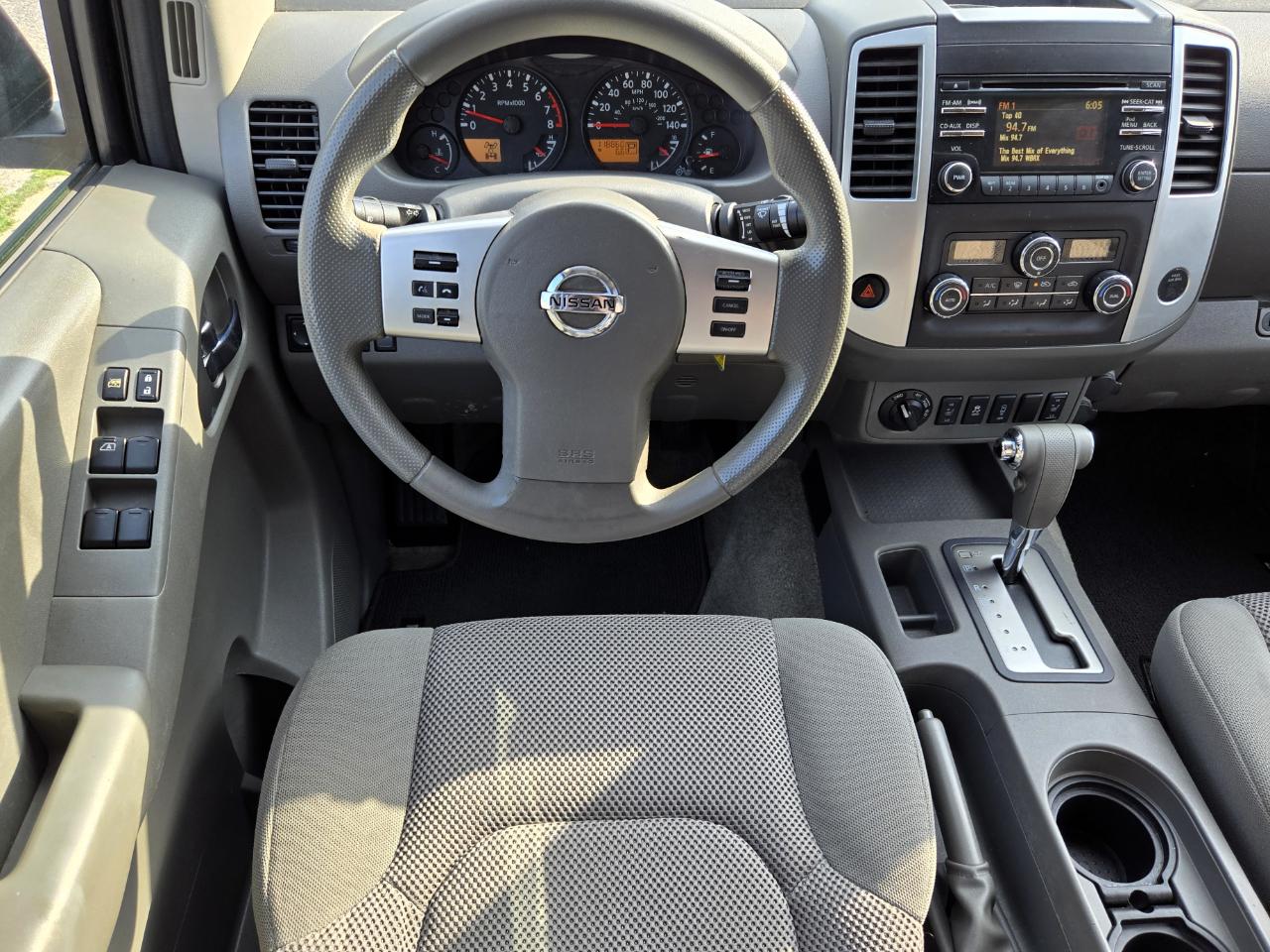 Nissan Frontier SV Crew Cab 4WD 2014