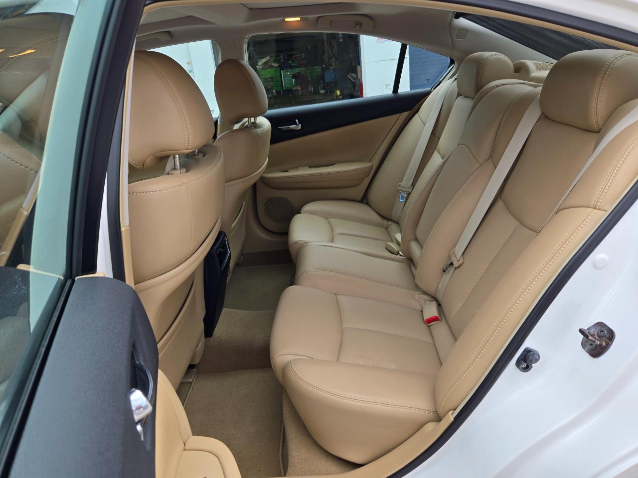 Nissan Maxima  2010