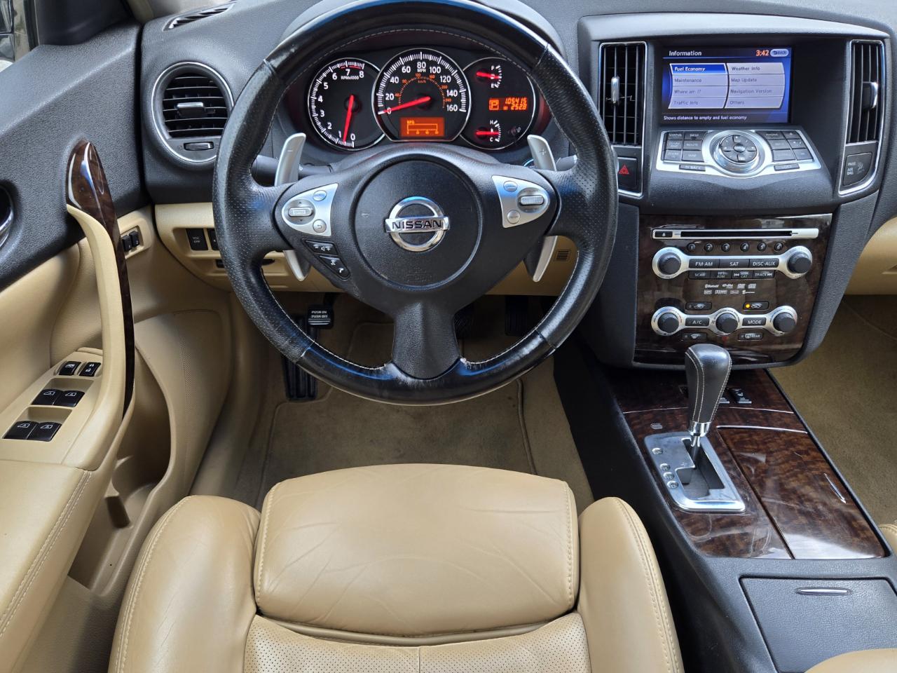 Nissan Maxima  2010