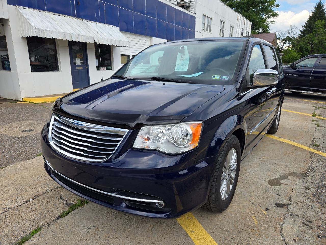 Chrysler Town & Country Touring-L 2016