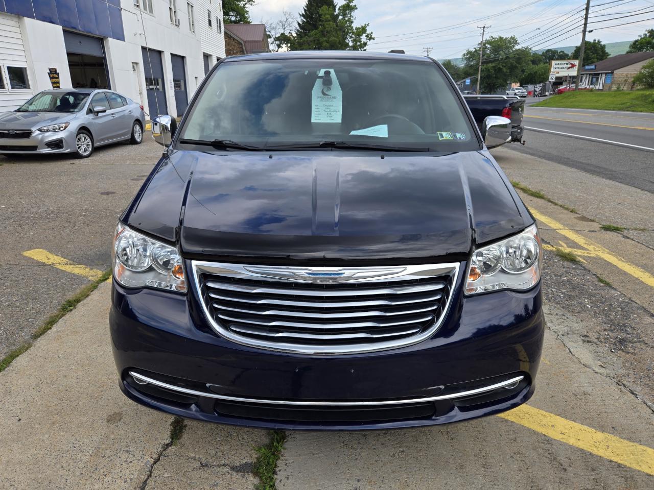 Chrysler Town & Country Touring-L 2016