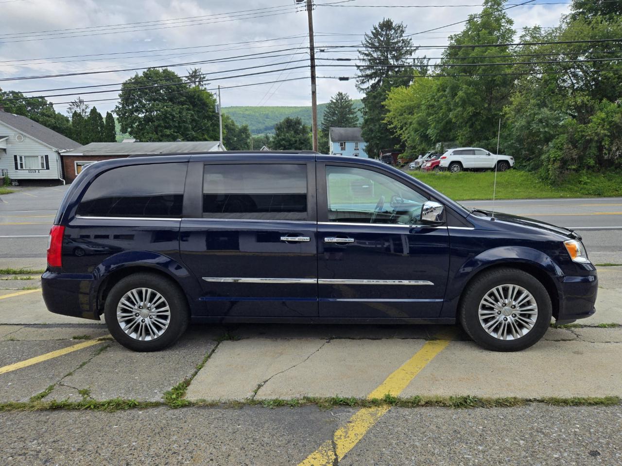 Chrysler Town & Country Touring-L 2016