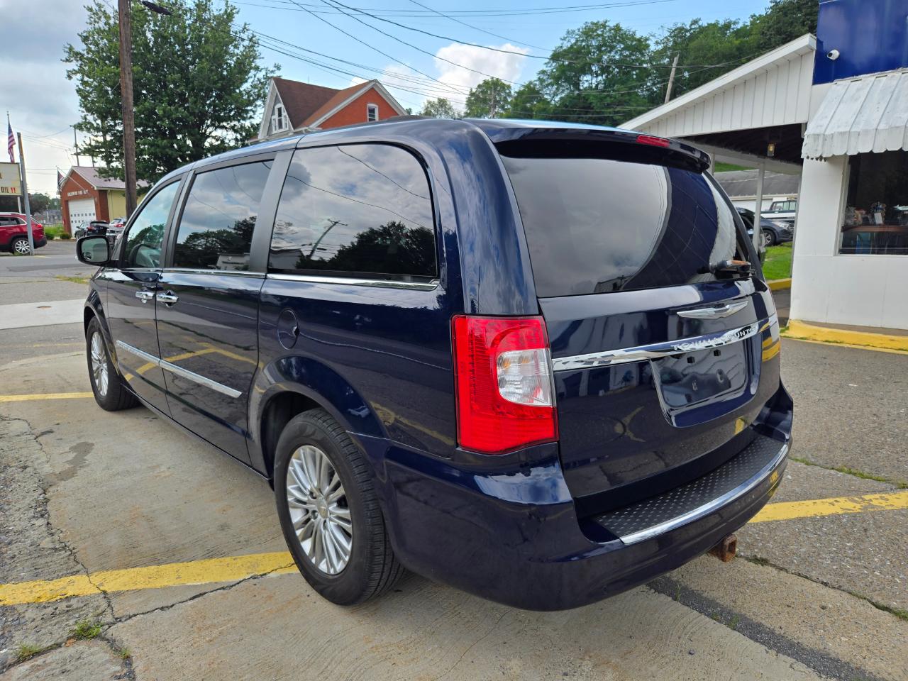 Chrysler Town & Country Touring-L 2016