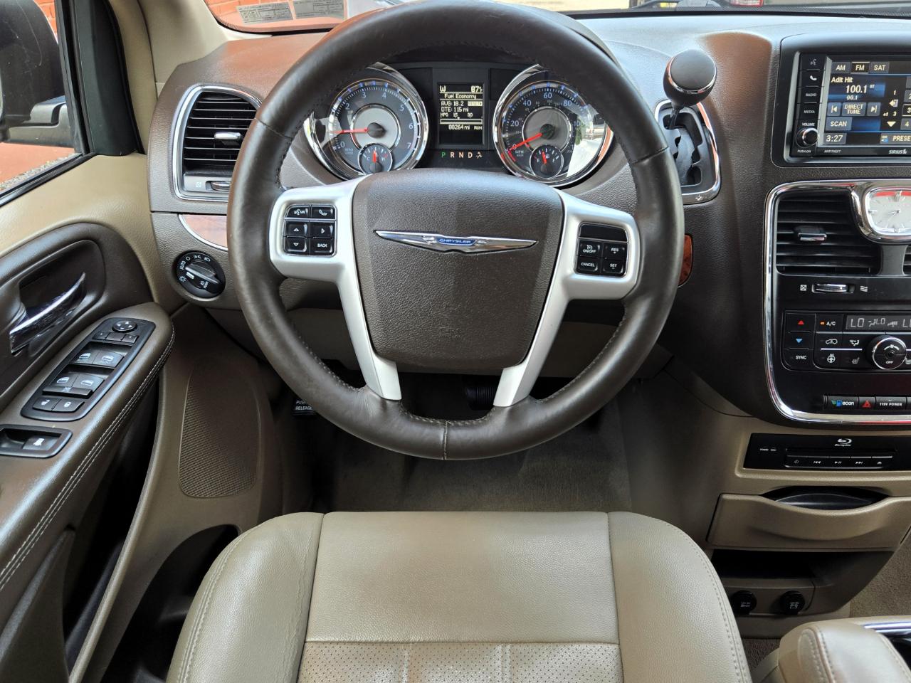 Chrysler Town & Country Touring-L 2016