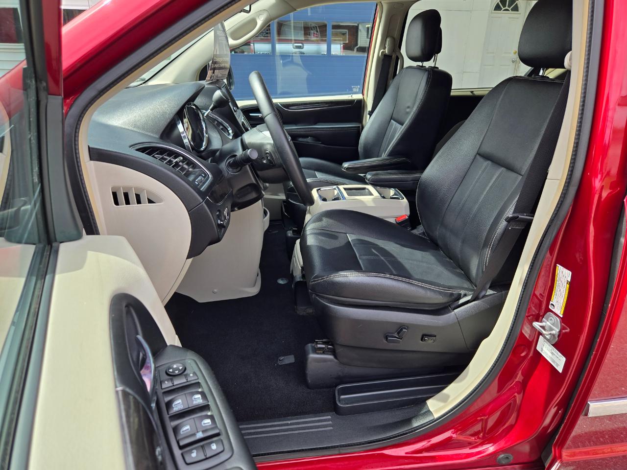Chrysler Town & Country Touring 2014